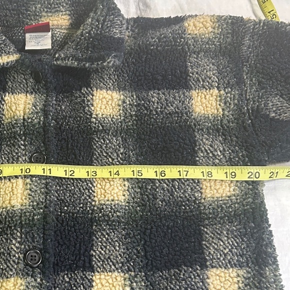 VTG Palmetto’s Cropped Plaid Teddy Jacket - Picture 12 of 15
